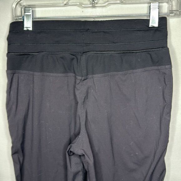 Lululemon Black Dance Studio Cropped Joggers. Size 4. - Picture 8 of 10